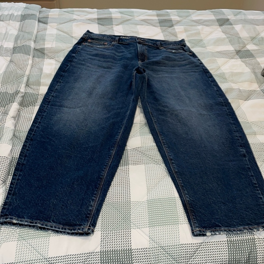 NEW American Eagle Barrel Jeans